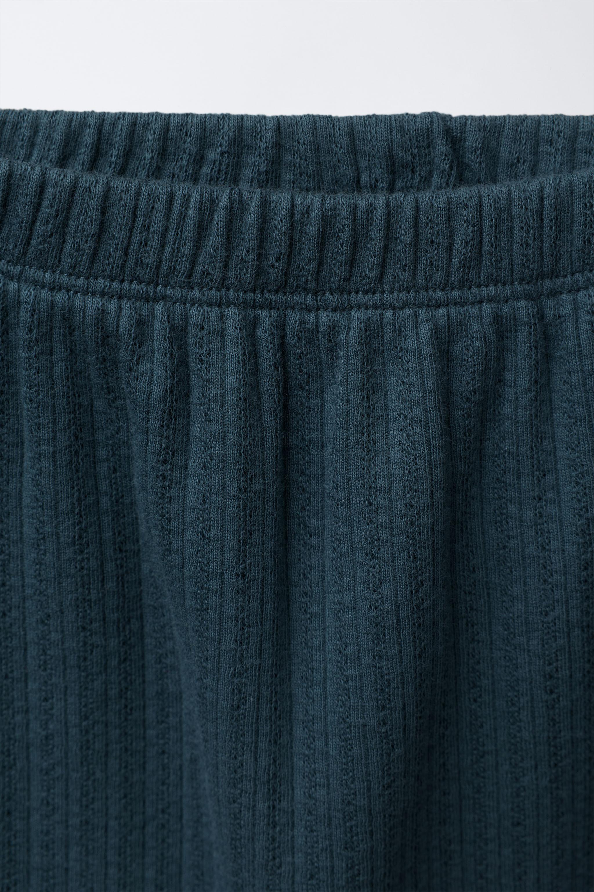 TEXTURED TOP AND LEGGINGS SET